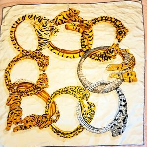Cartier Scarve